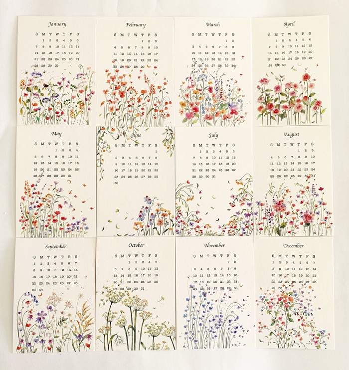 Lịch treo tường không chỉ là công cụ quản lý thời gian mà còn là một phương tiện quảng bá thương hiệu hiệu quả, thường được in với các yếu tố như: Logo và thông tin liên hệ của doanh nghiệp Hình ảnh theo chủ đề (phong cảnh, sự kiện, sản phẩm doanh nghiệp, tranh nghệ thuật) Thiết kế độc đáo và đẹp mắt để làm nổi bật thương hiệu Thông tin chi tiết về các ngày nghỉ lễ, sự kiện đặc biệt