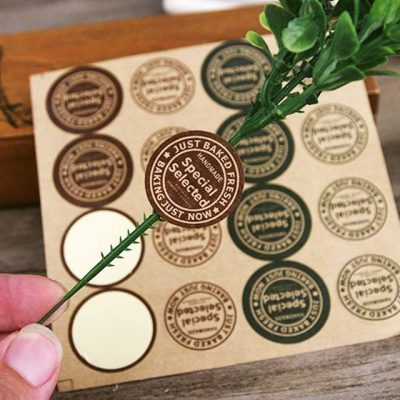 Một doanh nghiệp có thể tạo lòng tin và đứng vững trên thị trường là chuyện không hề đơn giản. Chất lượng hàng hóa, dịch vụ của doanh nghiệp và đặc biệt là decal, bao bì sản phẩm là những yếu tố ảnh hưởng không nhỏ tới việc khẳng định thương hiệu của doanh nghiệp. Do đó, nếu bạn đang phân vân không biết có nên đầu tư in decal giấy bền đẹp hay không, thì câu trả lời của chúng tôi sẽ là có.